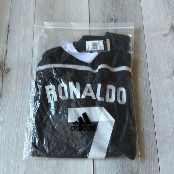 Adidas Ronaldo #7 Jersey LONGSLEEVE Black M NWT‎ in packaging - Picture 2 of 6